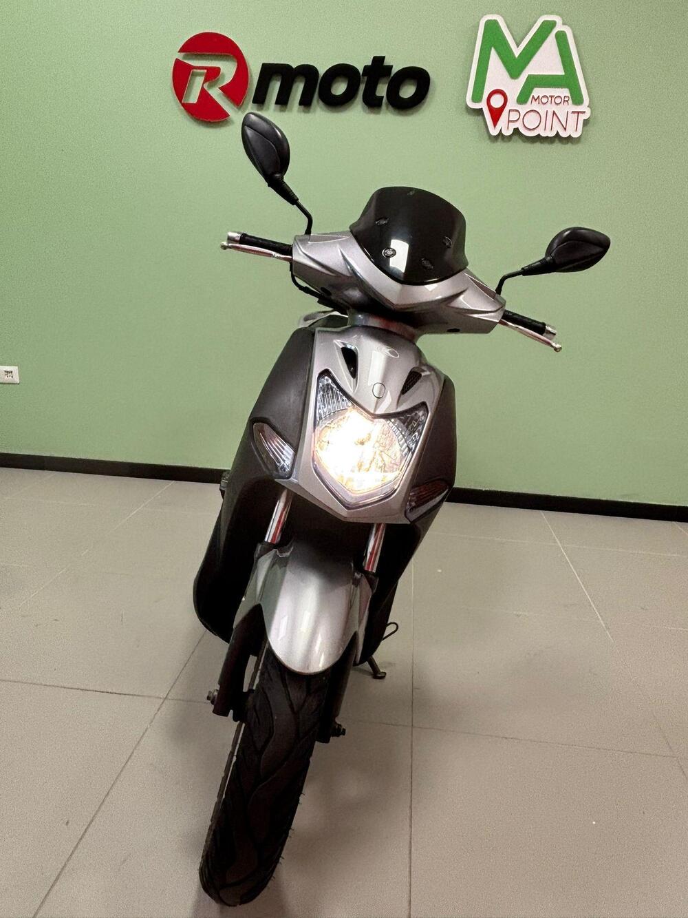 Kymco Agility 200i R16 (2008 - 16) (3)