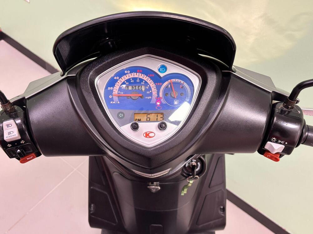 Kymco Agility 200i R16 (2008 - 16) (4)