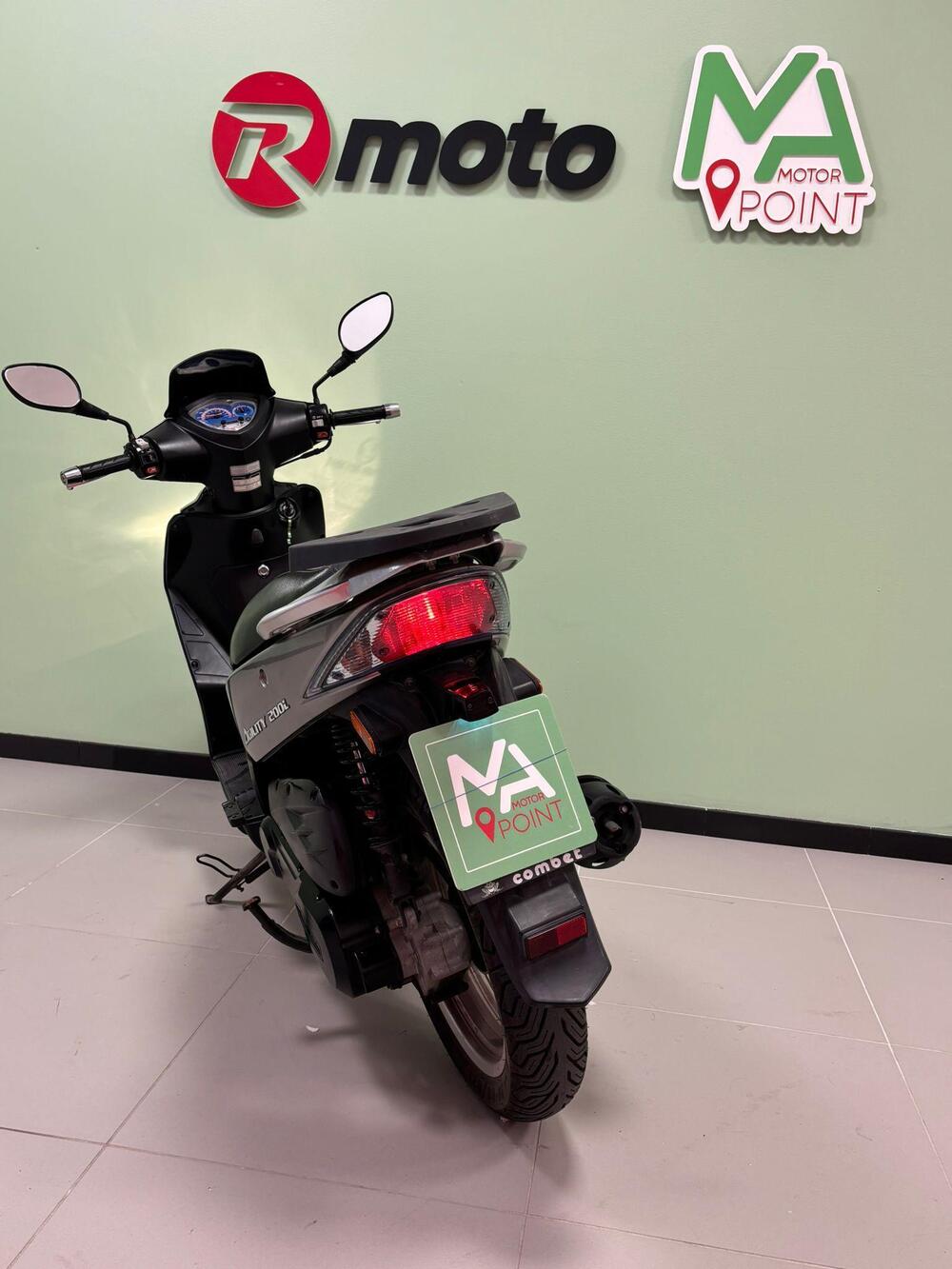 Kymco Agility 200i R16 (2008 - 16) (5)