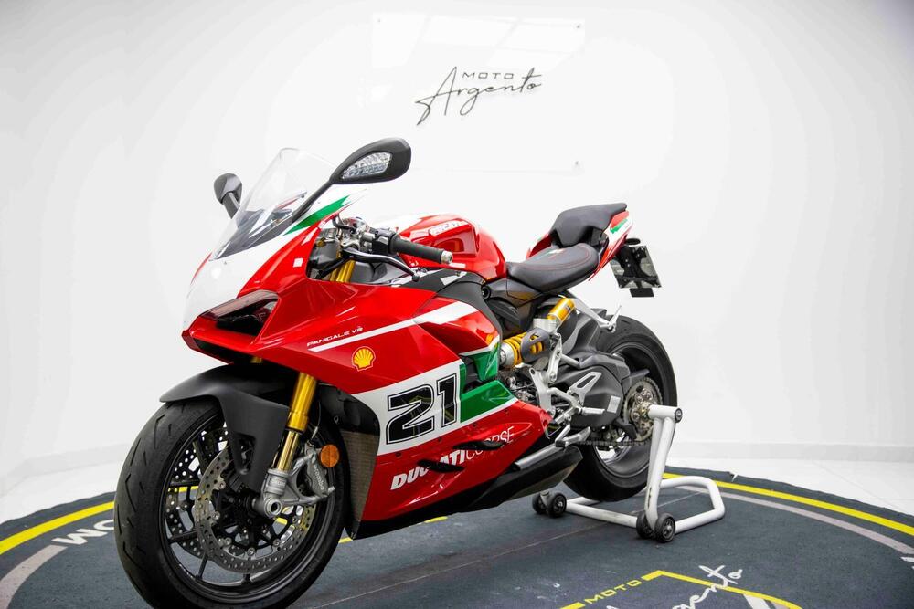 Ducati Panigale V2 Bayliss 1st Championship 20th Anniversary (2021 - 24) (4)