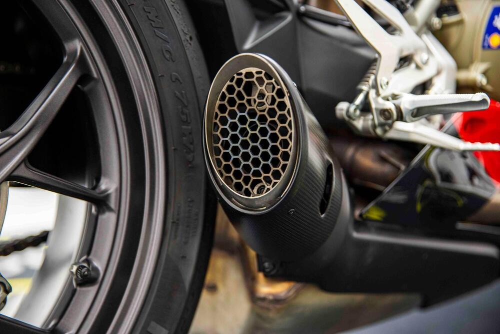 Ducati Panigale V2 Bayliss 1st Championship 20th Anniversary (2021 - 24) (12)