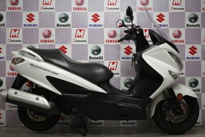 Suzuki Burgman UH 200 (2017 - 20) usata