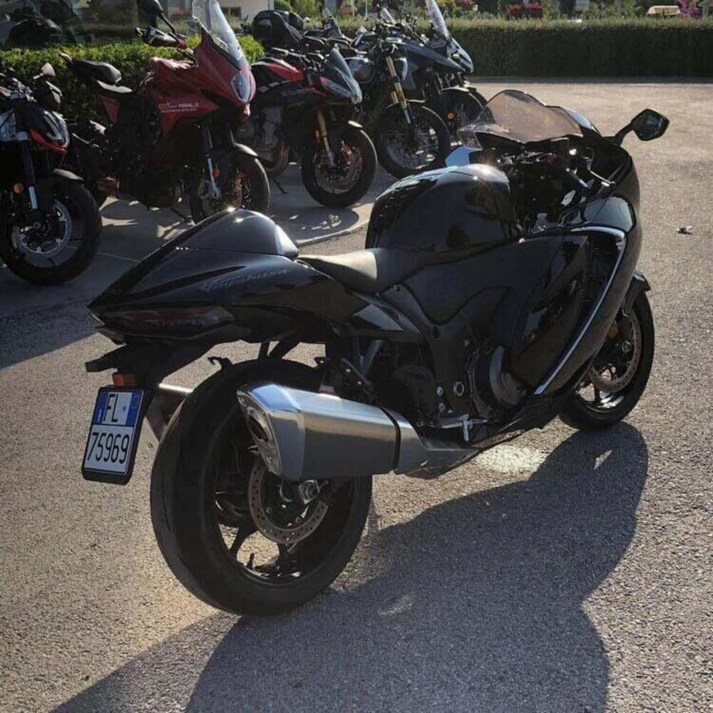 Suzuki GSX 1300 R Hayabusa (2021 - 24) (2)