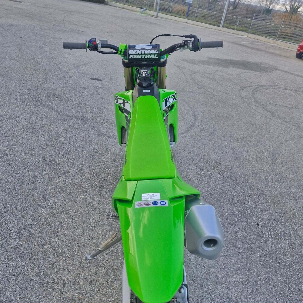 Kawasaki KX 450 (2025) (11)