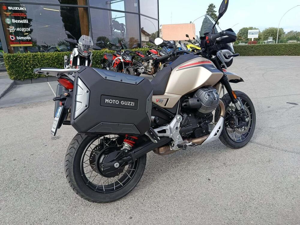 Moto Guzzi V85 TT Travel (2024 - 26) (4)