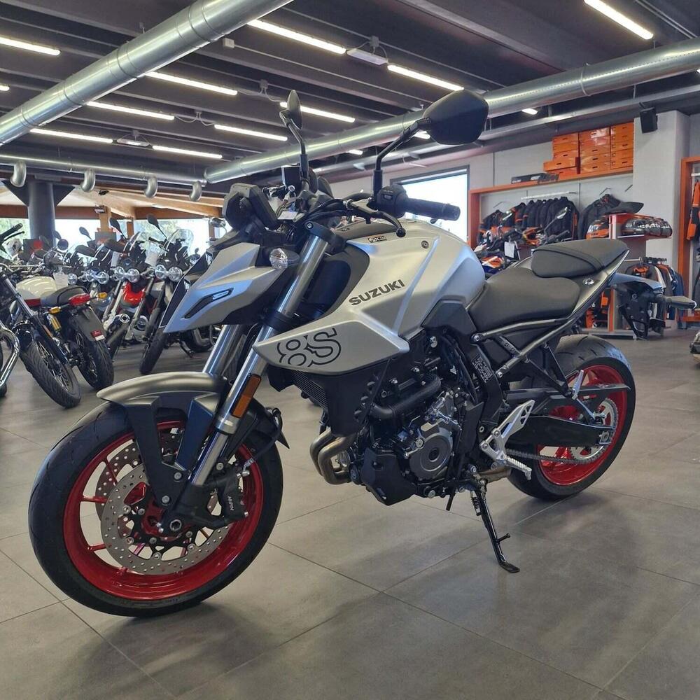 Suzuki GSX-8S (2025 - 26) (3)