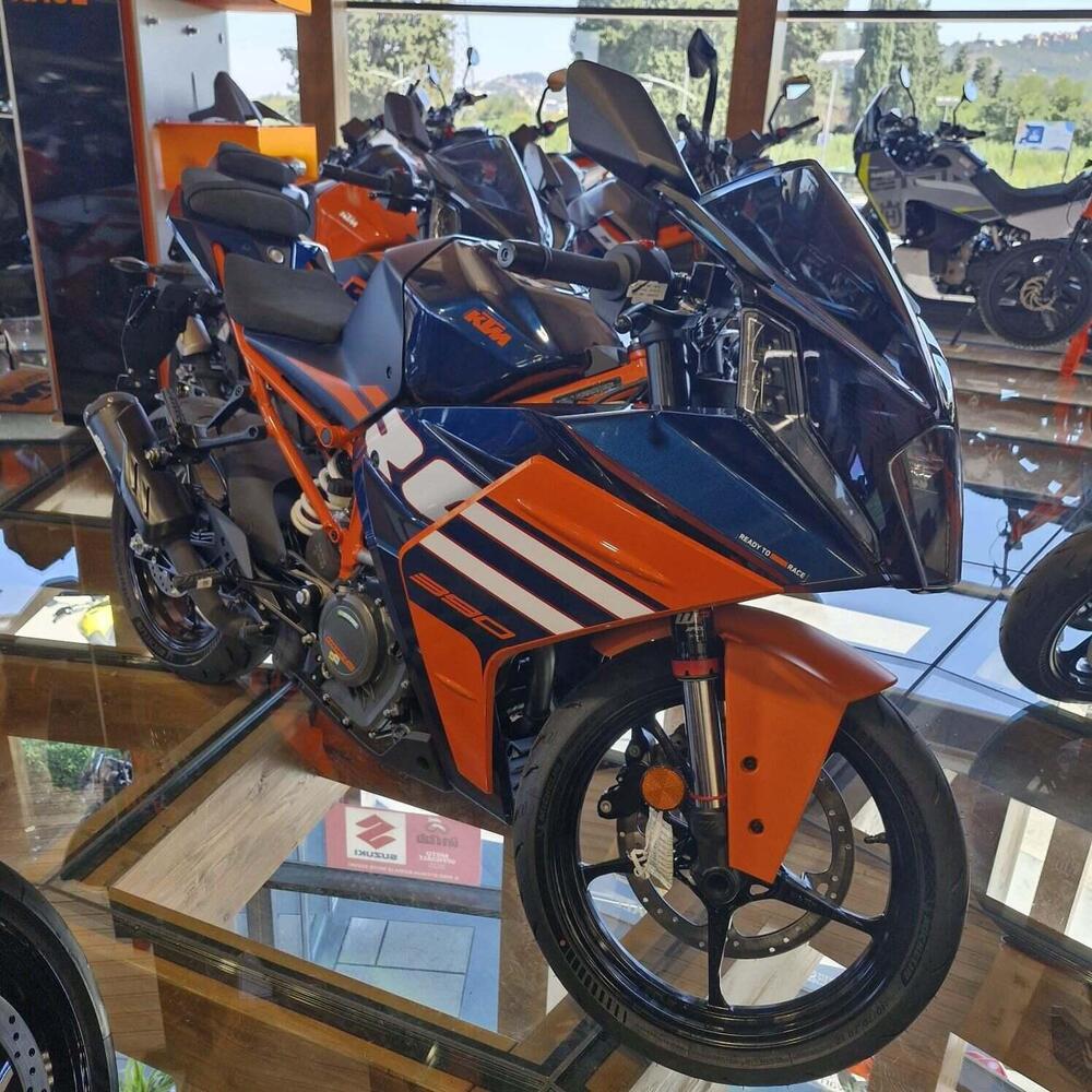 KTM RC 390 (2022 - 26) (2)