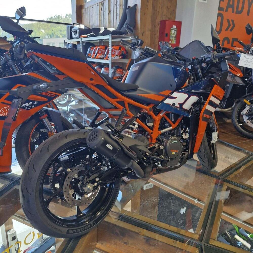 KTM RC 390 (2022 - 26) (4)