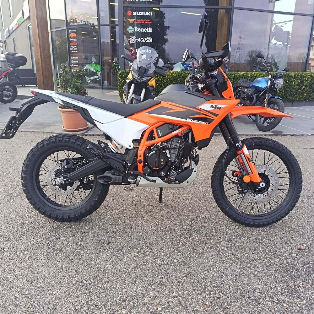 KTM 125 Enduro R (2025 - 26) (2)