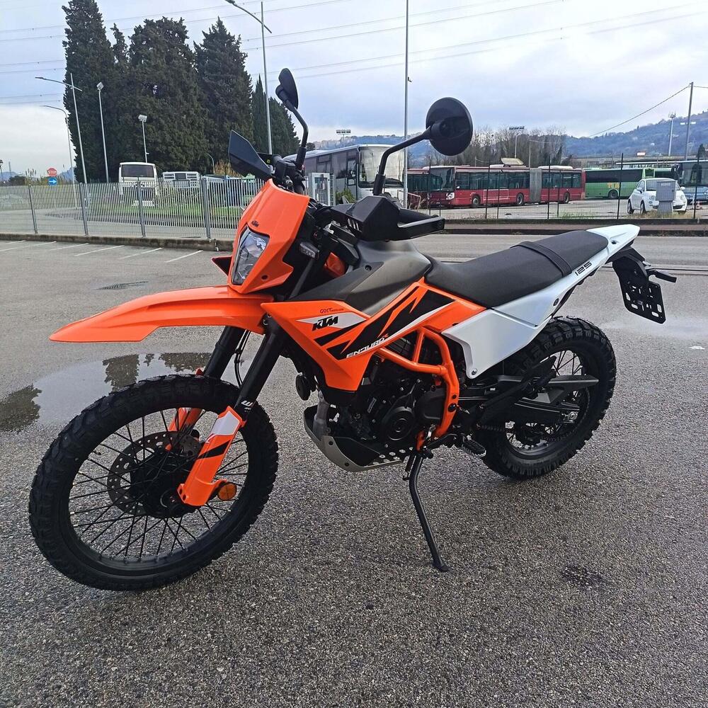 KTM 125 Enduro R (2025 - 26) (4)