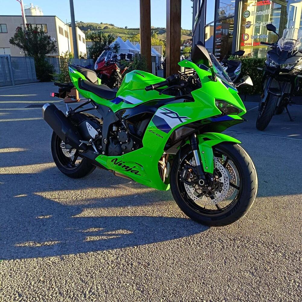 Kawasaki Ninja 636 ZX-6R (2024 - 26) (3)