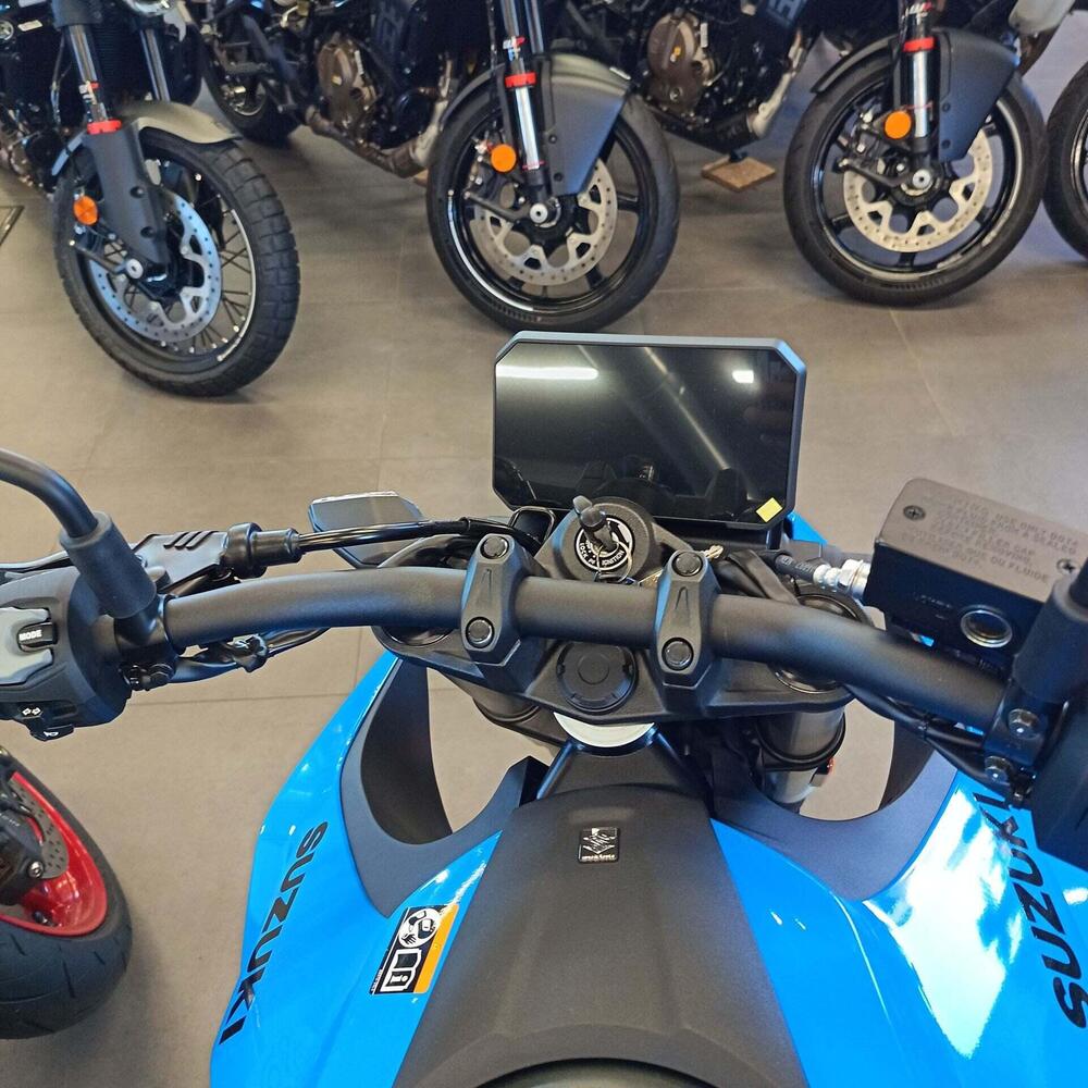 Suzuki GSX-8S (2025 - 26) (6)