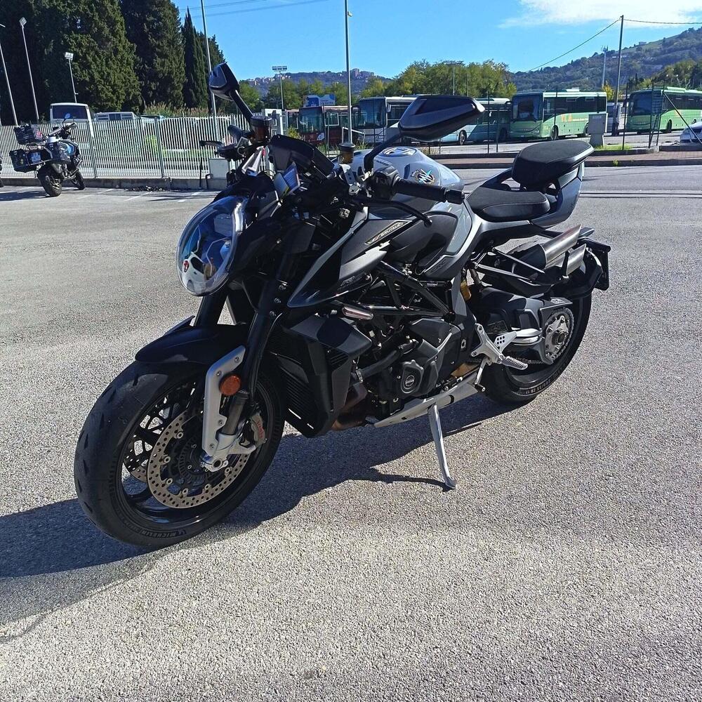 MV Agusta Brutale 1000 RS (2022 - 26) (6)