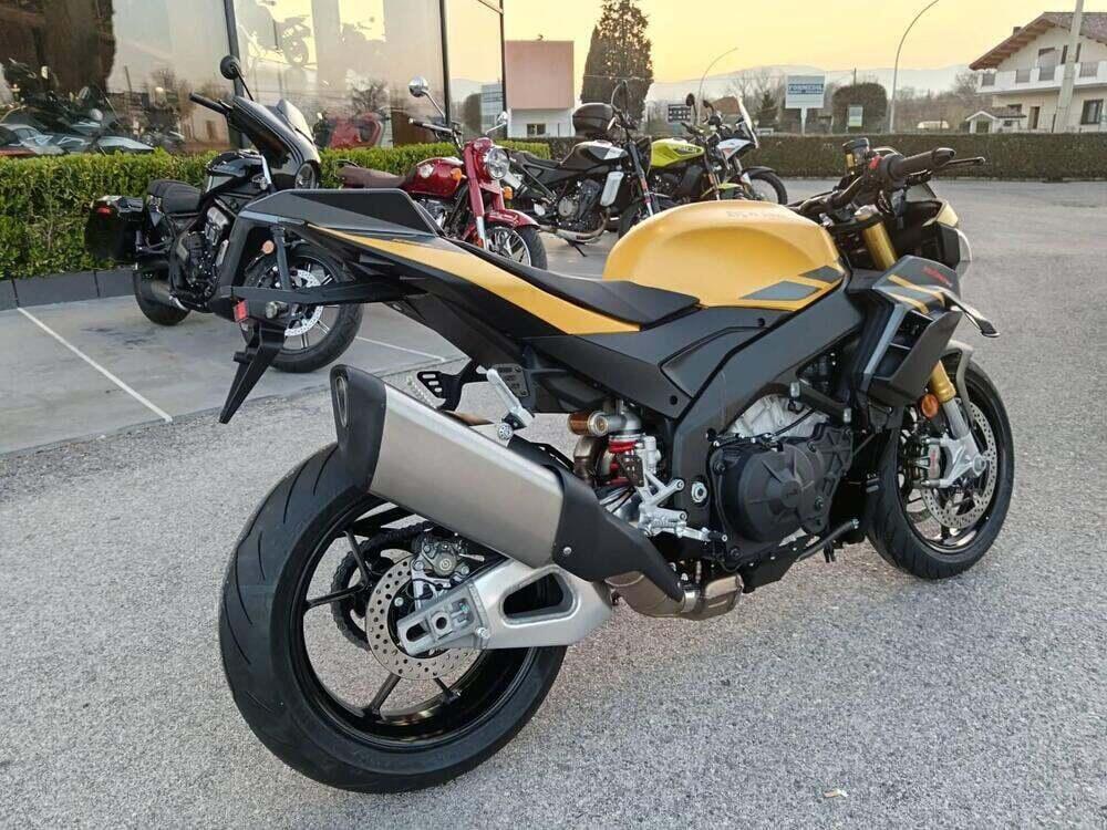 Aprilia Tuono V4 (2025 - 26) (2)