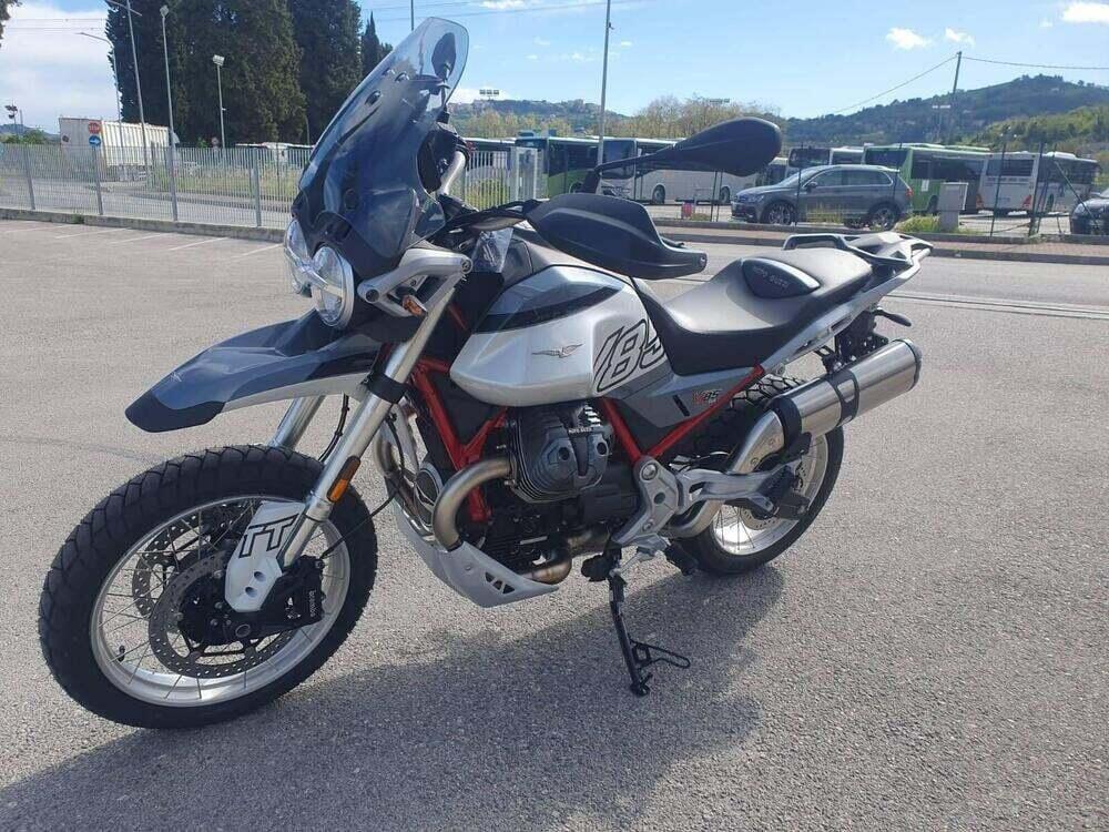 Moto Guzzi V85 TT (2024 - 26) (4)