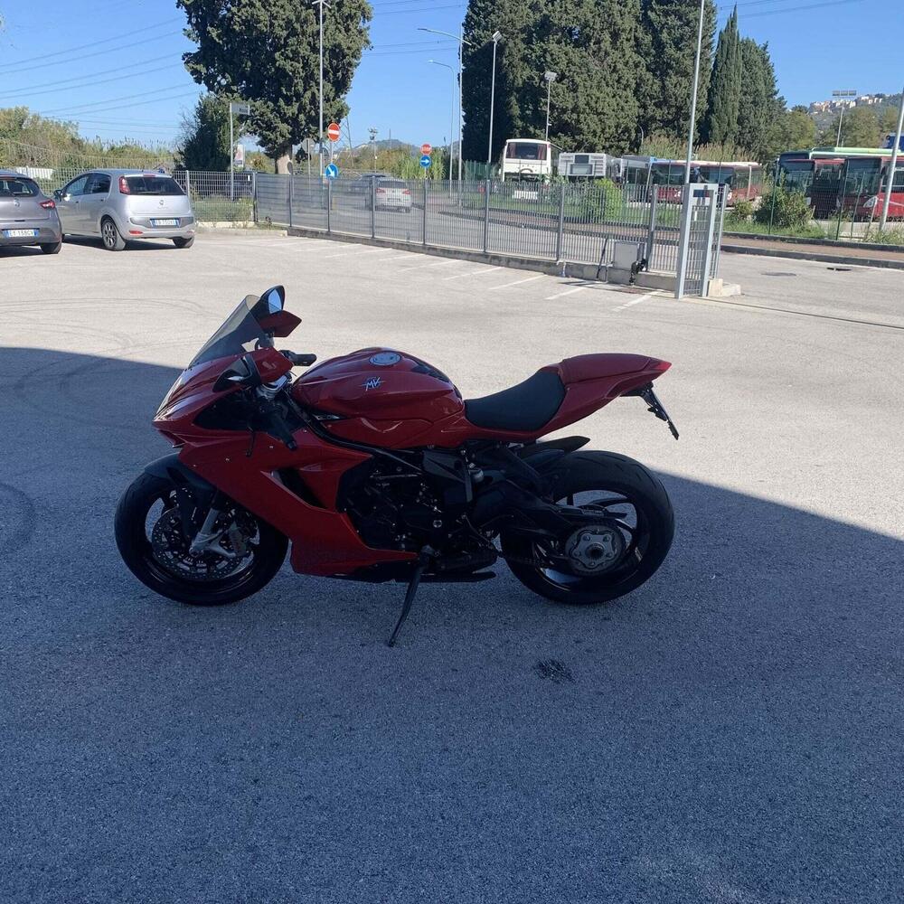MV Agusta F3 800 Rosso (2021 - 23) (4)