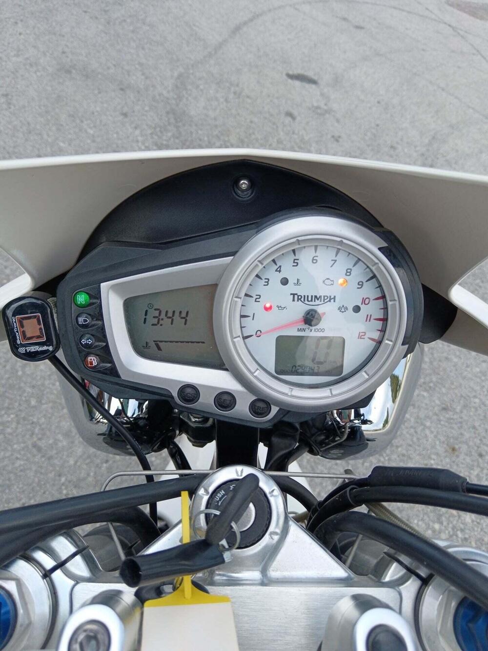 Triumph Speed Triple 1050 (2011 - 13) (6)