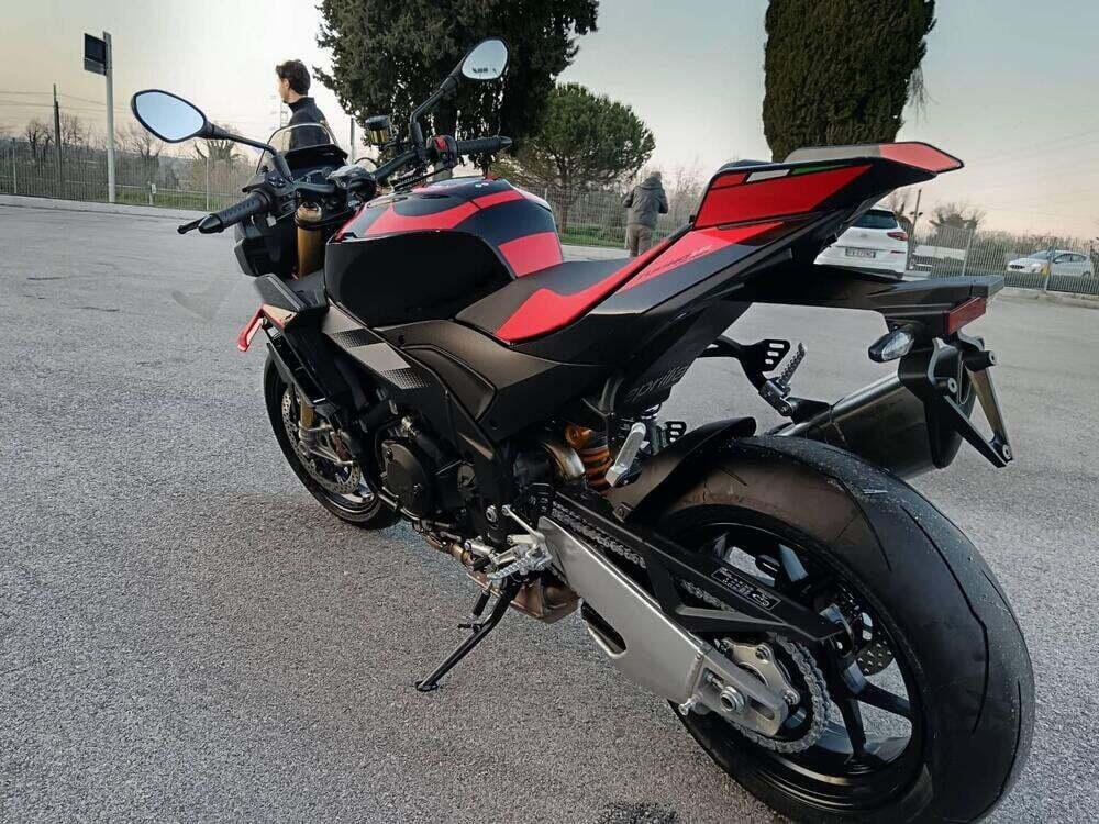 Aprilia Tuono V4 Factory (2025 - 26) (5)