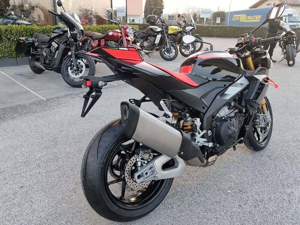 Aprilia Tuono V4 Factory (2025 - 26) (6)