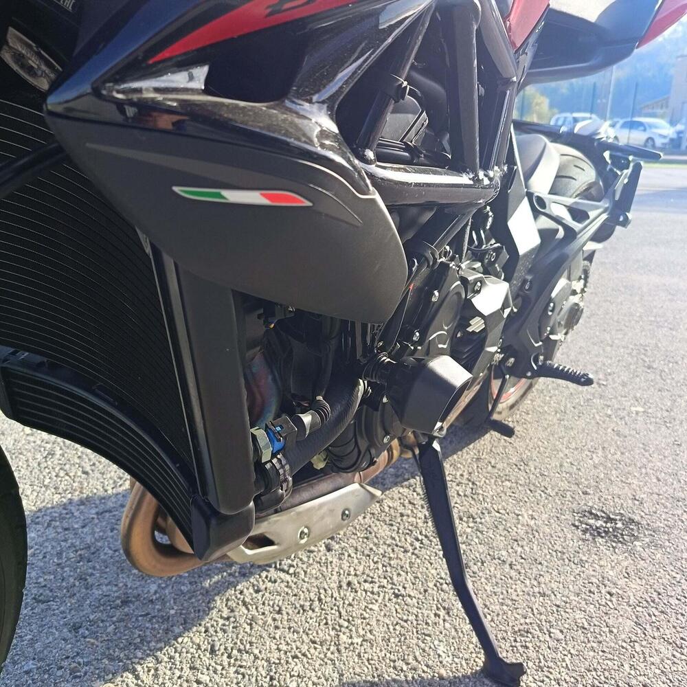 MV Agusta Brutale 800 Rosso (2021 - 23) (9)