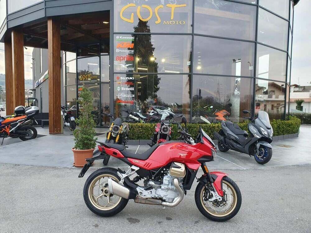 Moto Guzzi V100 Mandello (2025 - 26)