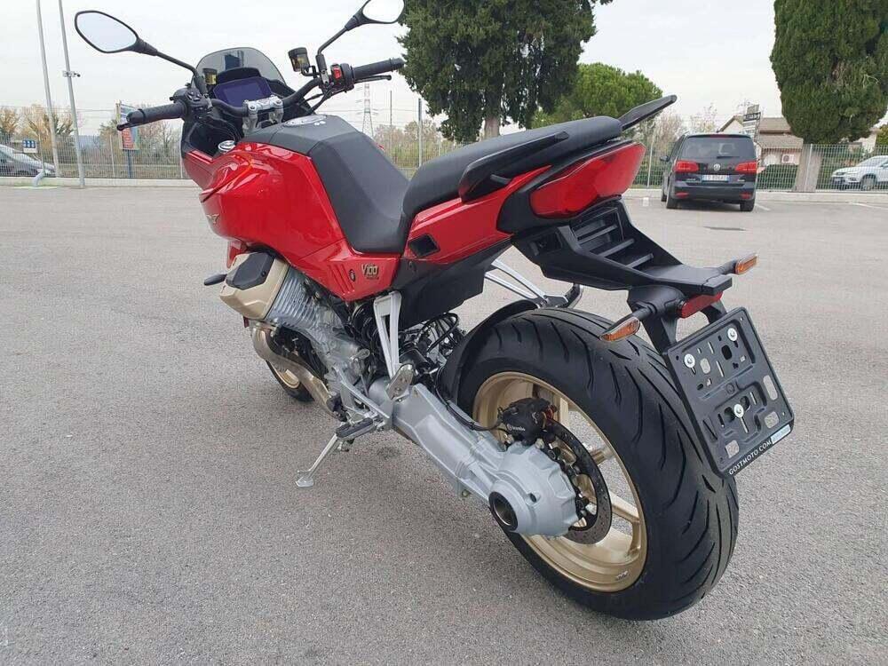 Moto Guzzi V100 Mandello (2025 - 26) (3)