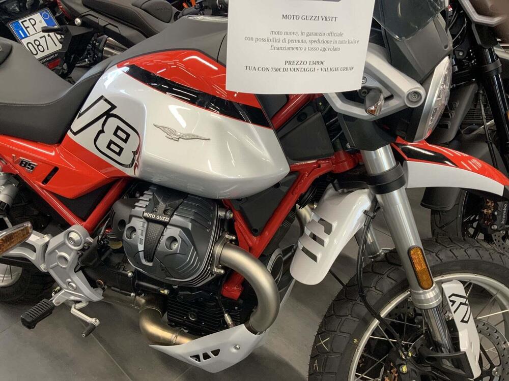Moto Guzzi V85 TT (2024 - 26) (2)