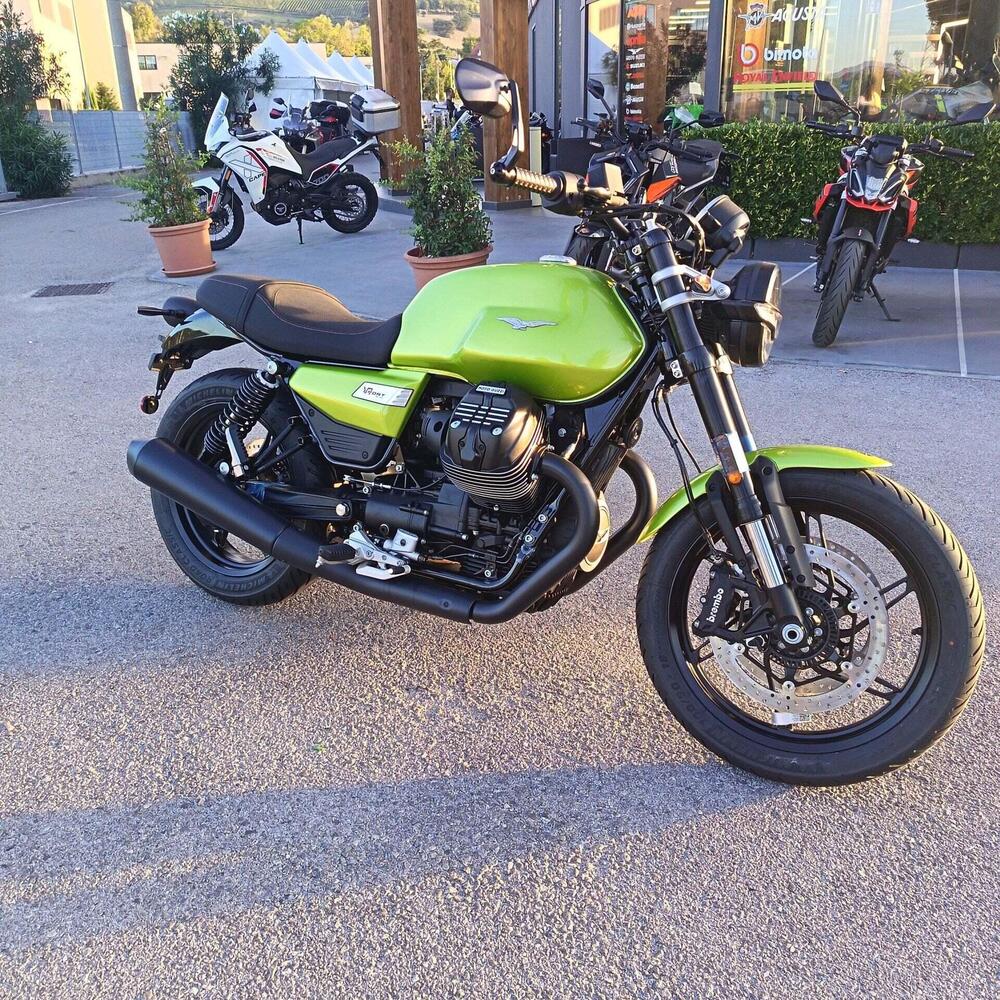 Moto Guzzi V7 Sport (2025 - 26) (3)
