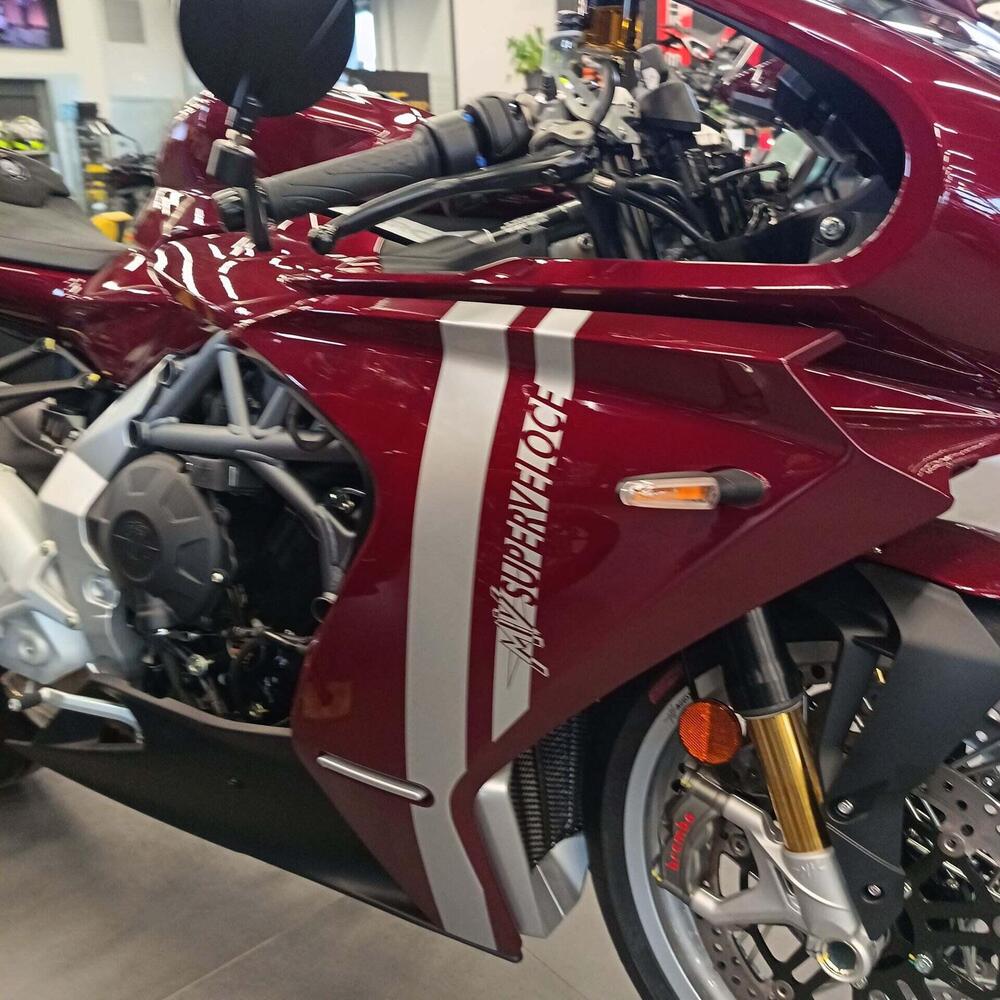 MV Agusta Superveloce 800 98 (2023 - 26) (6)