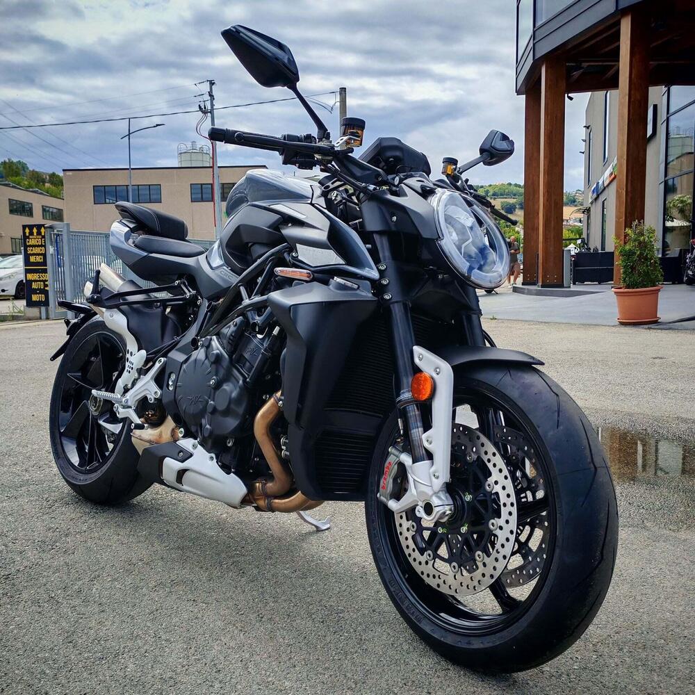 MV Agusta Brutale 1000 RS (2022 - 26) (2)