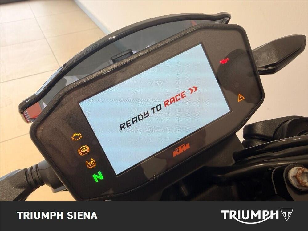 KTM 890 Duke R (2022 - 23) (11)