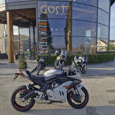 CFMOTO 675SR-R (2025 - 26) nuova