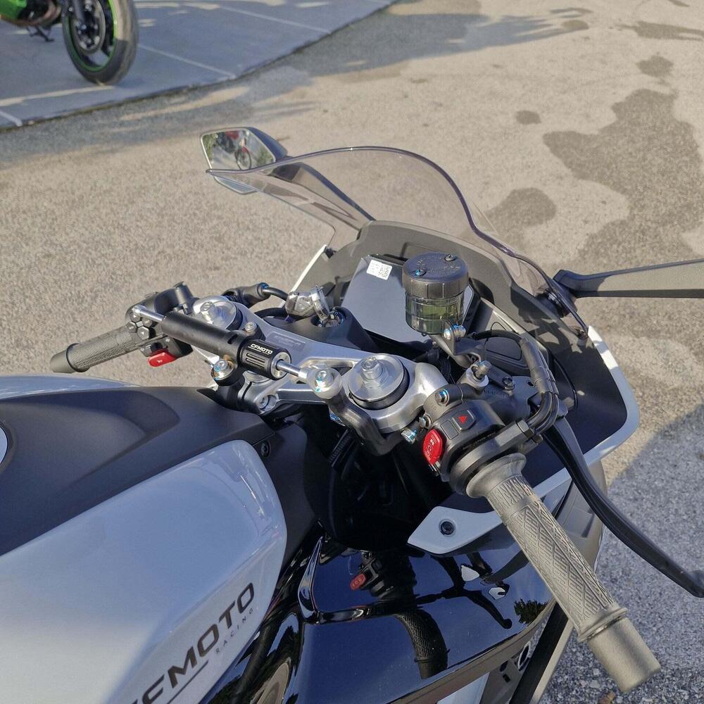 CFMOTO 675SR-R (2025 - 26) (10)