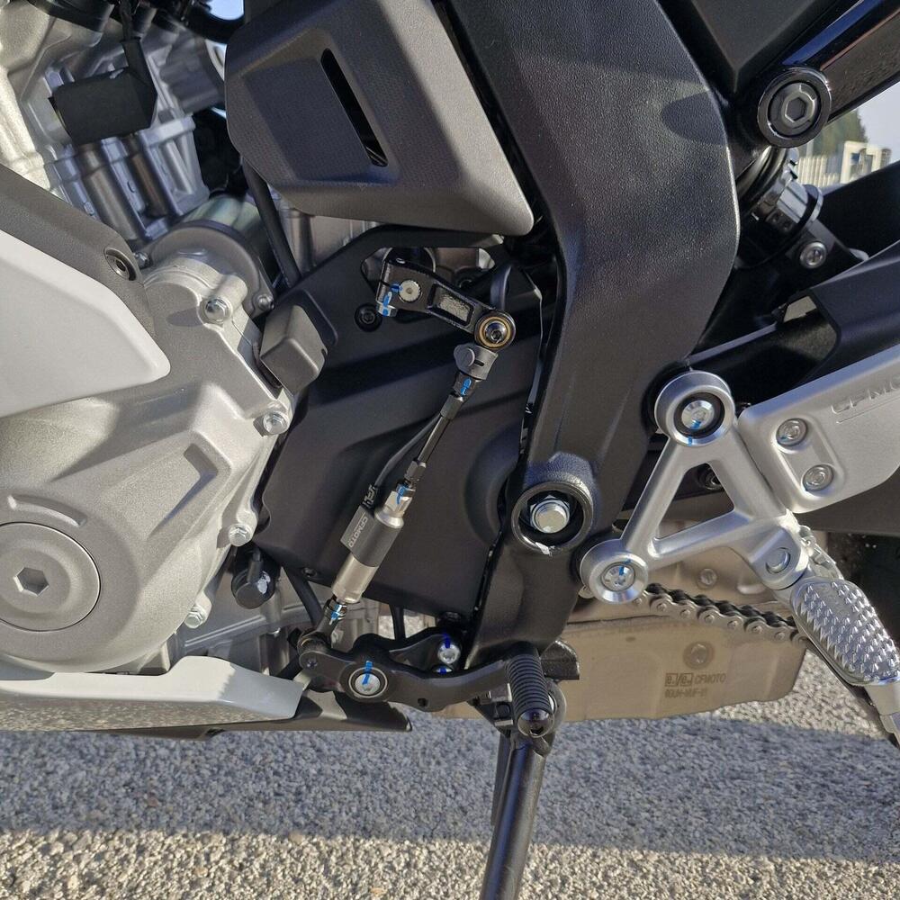 CFMOTO 675SR-R (2025 - 26) (12)