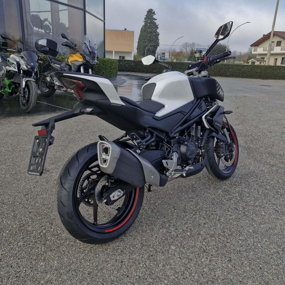 CFMOTO 450NK (2023 - 26) (8)