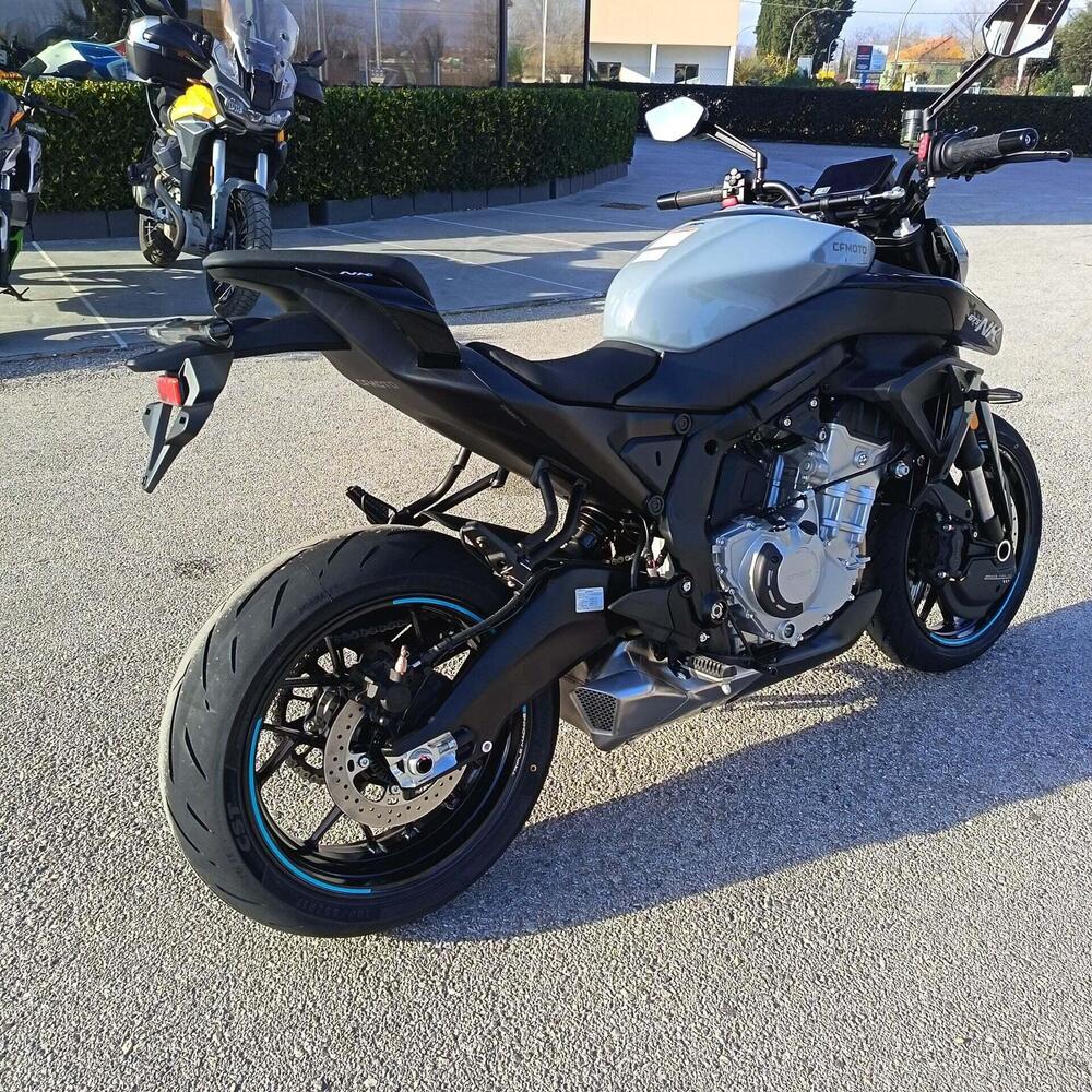 CFMOTO 675NK (2025 - 26) (3)