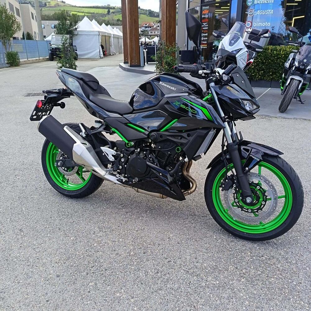 Kawasaki Z 500 SE (2024 - 26) (3)