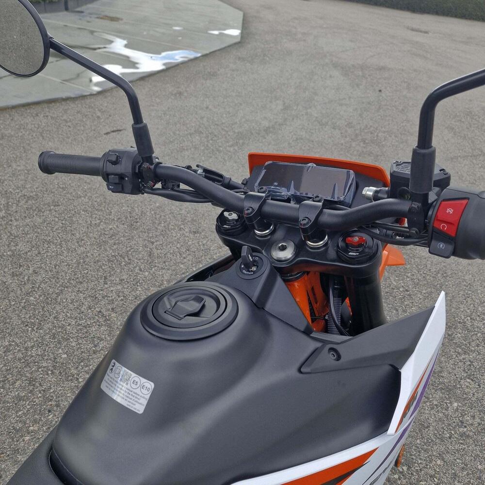 KTM 390 SMC R (2025 - 26) (7)