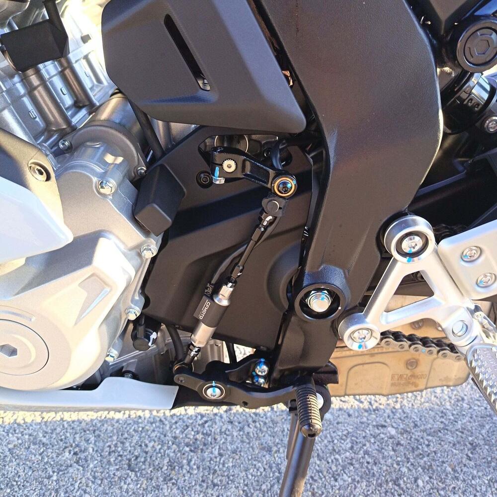 CFMOTO 675SR-R (2025 - 26) (9)