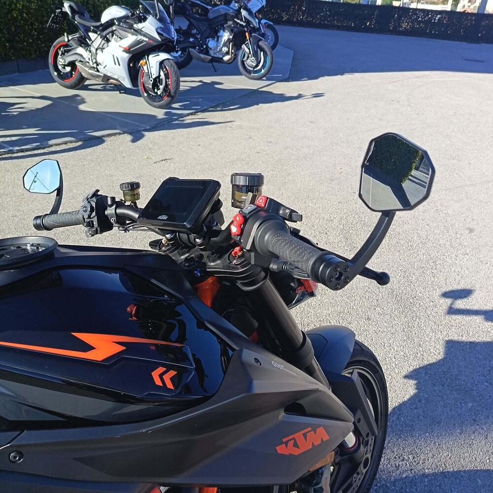 KTM 1290 Super Duke R (2021) (7)