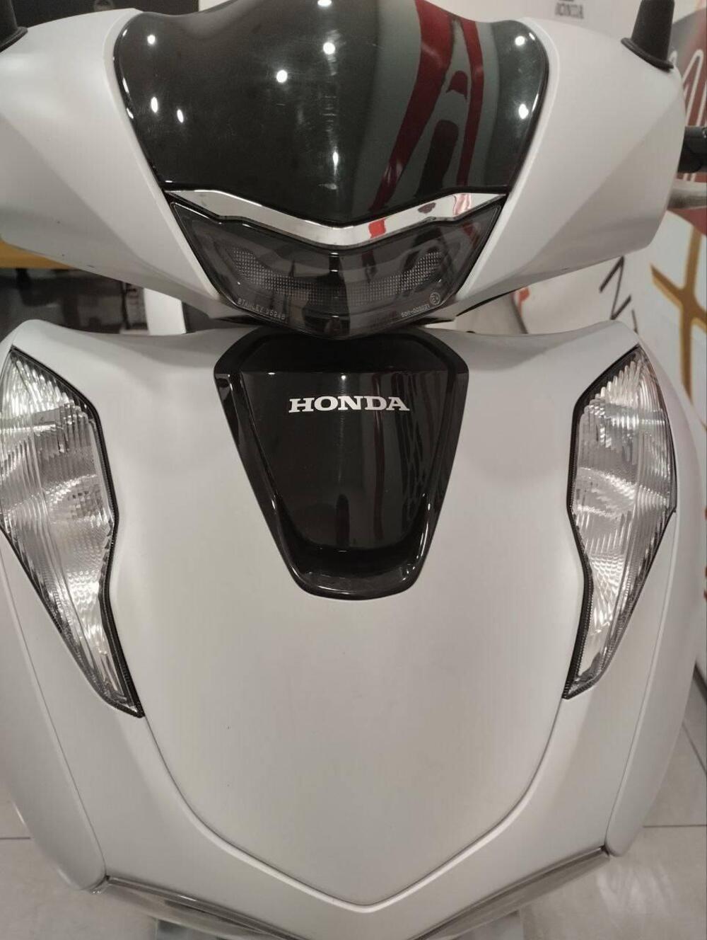 Honda SH 125i Sport (2024 - 25) (4)