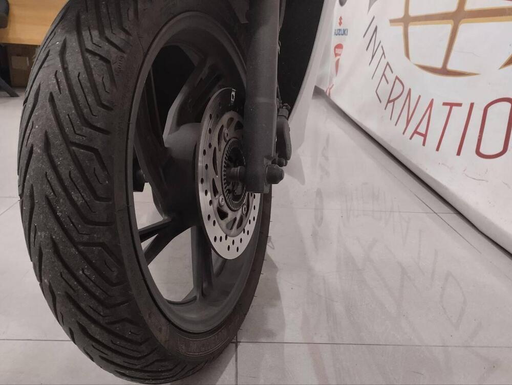 Honda SH 125i Sport (2024 - 25) (6)