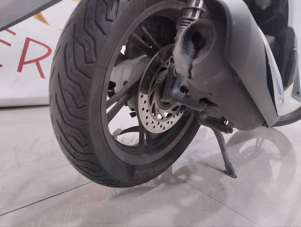 Honda SH 125i Sport (2024 - 25) (7)