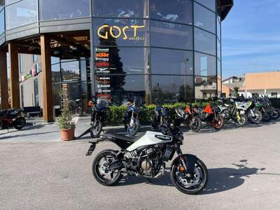 Husqvarna Svartpilen 125 (2024 - 26) nuova