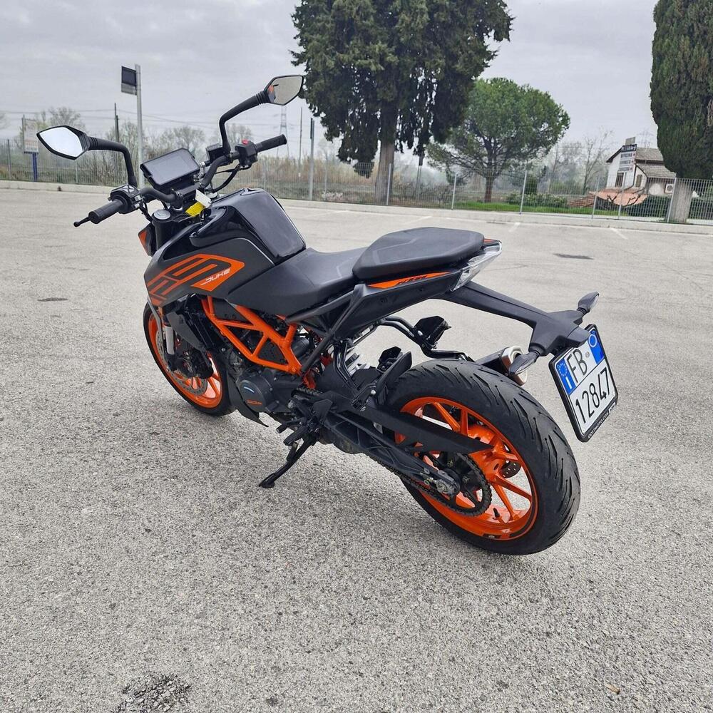 KTM 125 Duke (2021 - 23) (3)