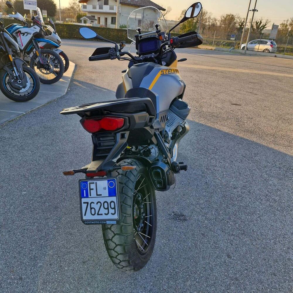 Moto Guzzi Stelvio (2024 - 26) (2)