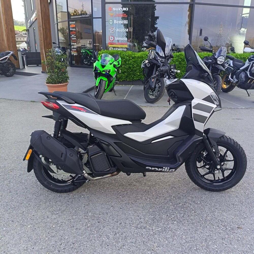 Aprilia SR GT 125 (2025 - 26) (2)