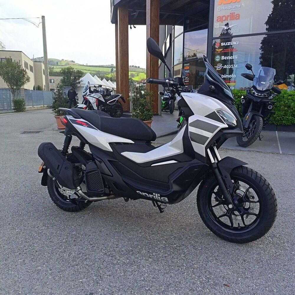 Aprilia SR GT 125 (2025 - 26) (3)