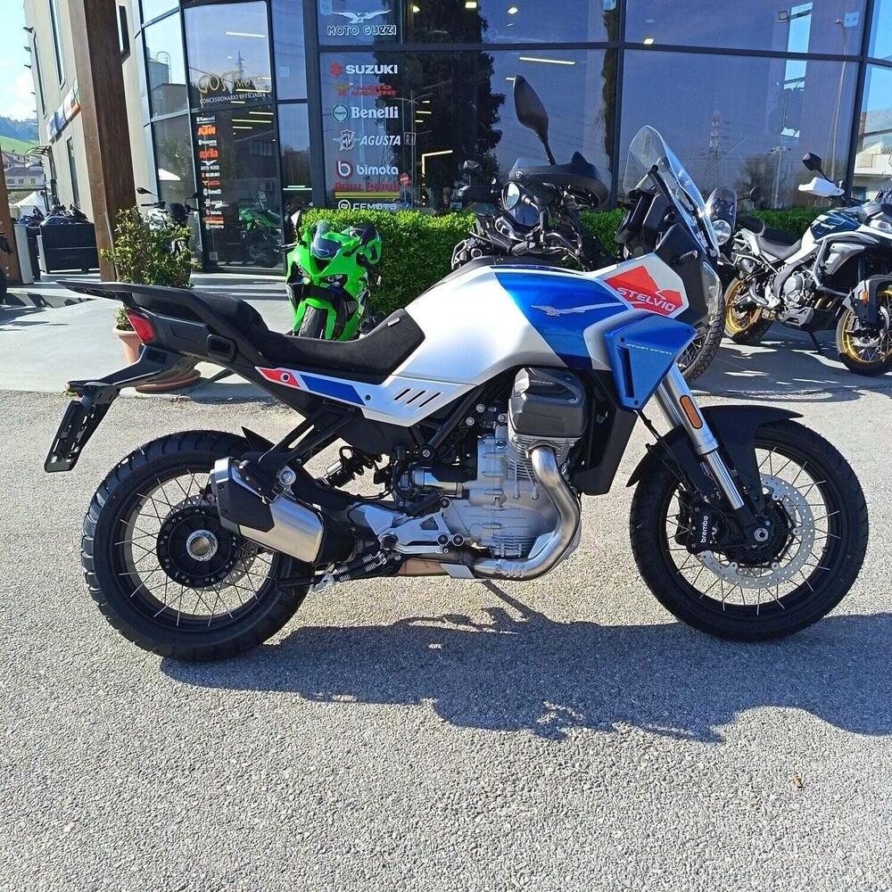 Moto Guzzi Stelvio Duecento Tributo (2025 - 26) (2)
