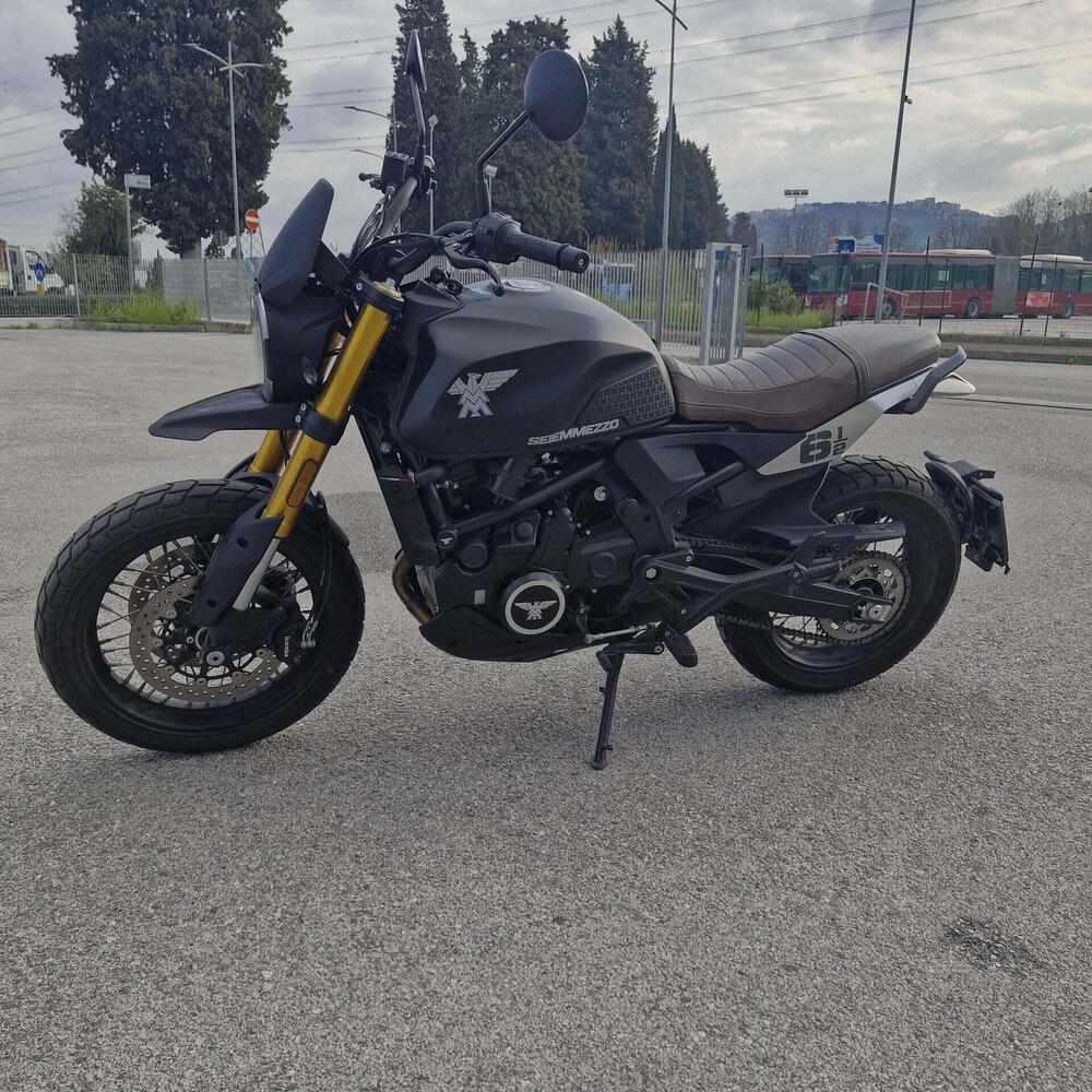 Moto Morini SEIEMMEZZO SCR (2022 - 26) (4)